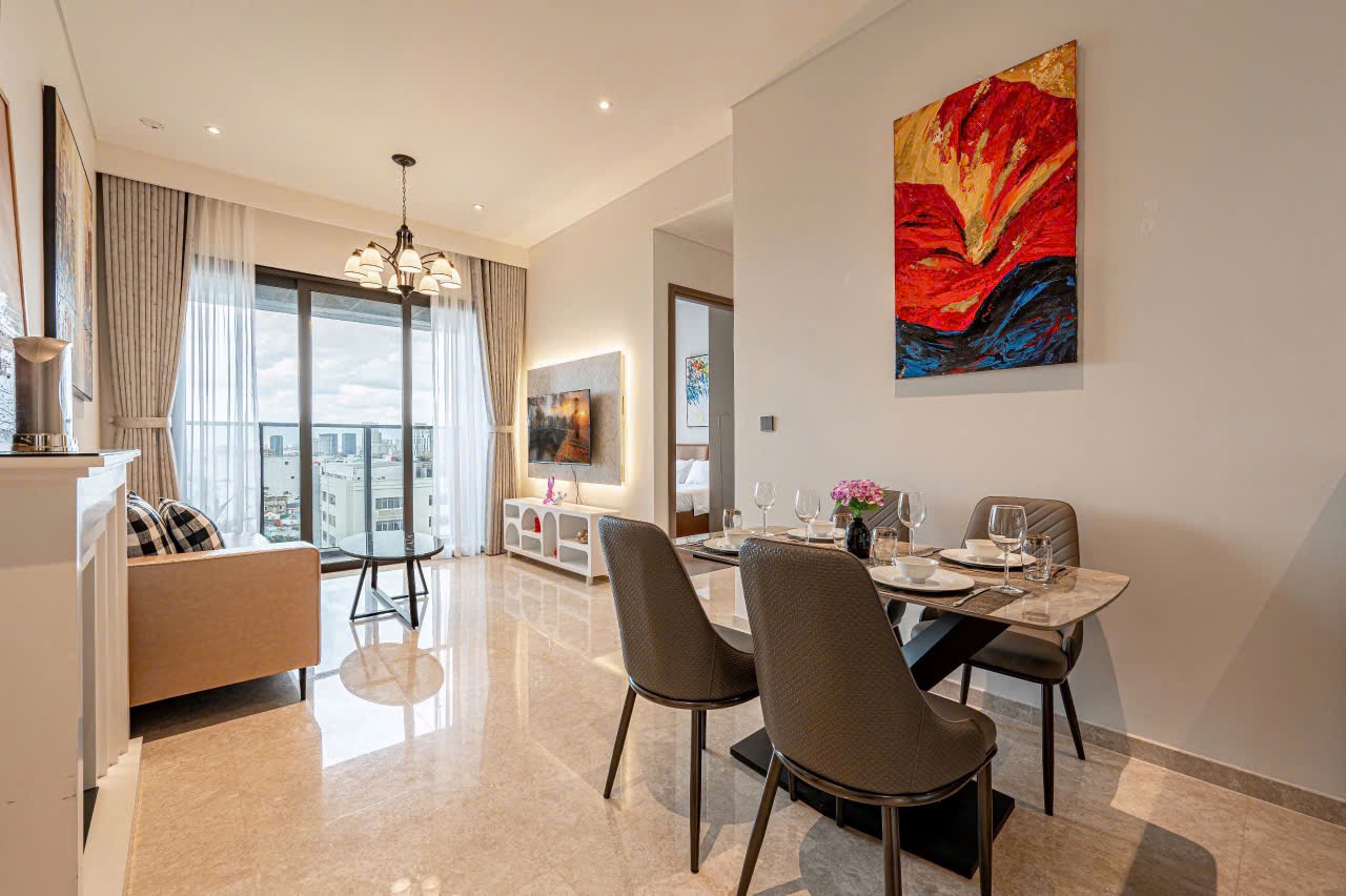 Luxury 2 bedroom apartment for rent at The Marq with premium furnishings and stunning city views