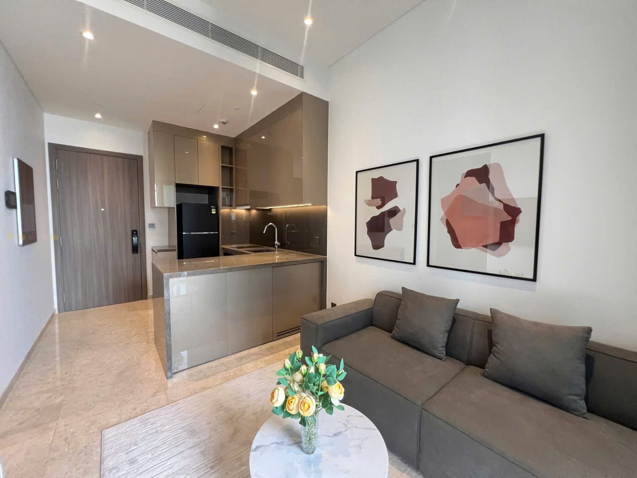 Luxury 1 bedroom apartment for rent at The Marq with full furnishings and city views